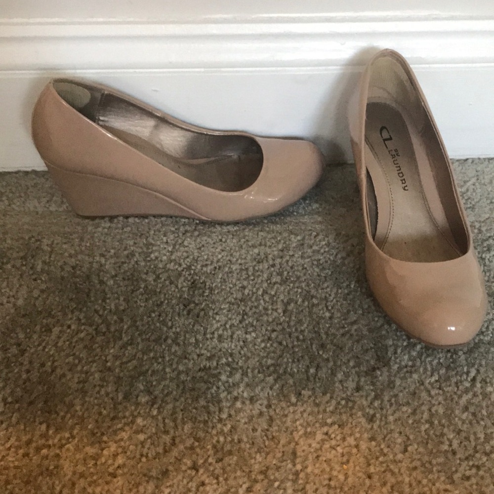 Chinese Laundry Wedges